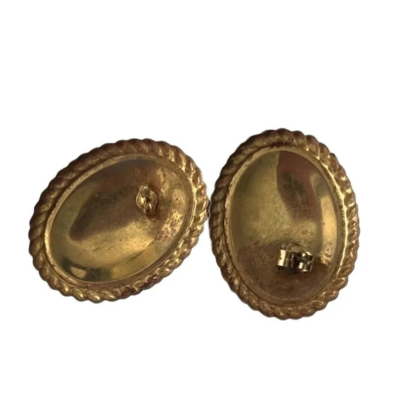 VINTAGE DOME CIRCLE CREAM GOLD PLATED EARRINGS - Picture 3 of 4